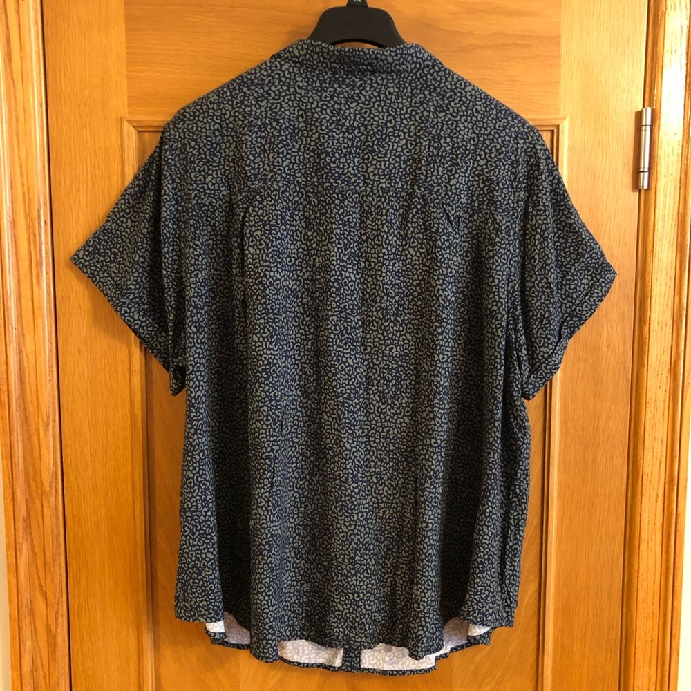 WILDFANG THE EMPOWER BUTTON UP Short Sleeve Women’s Shirt Top Blouse Size 2X - Picture 10 of 12